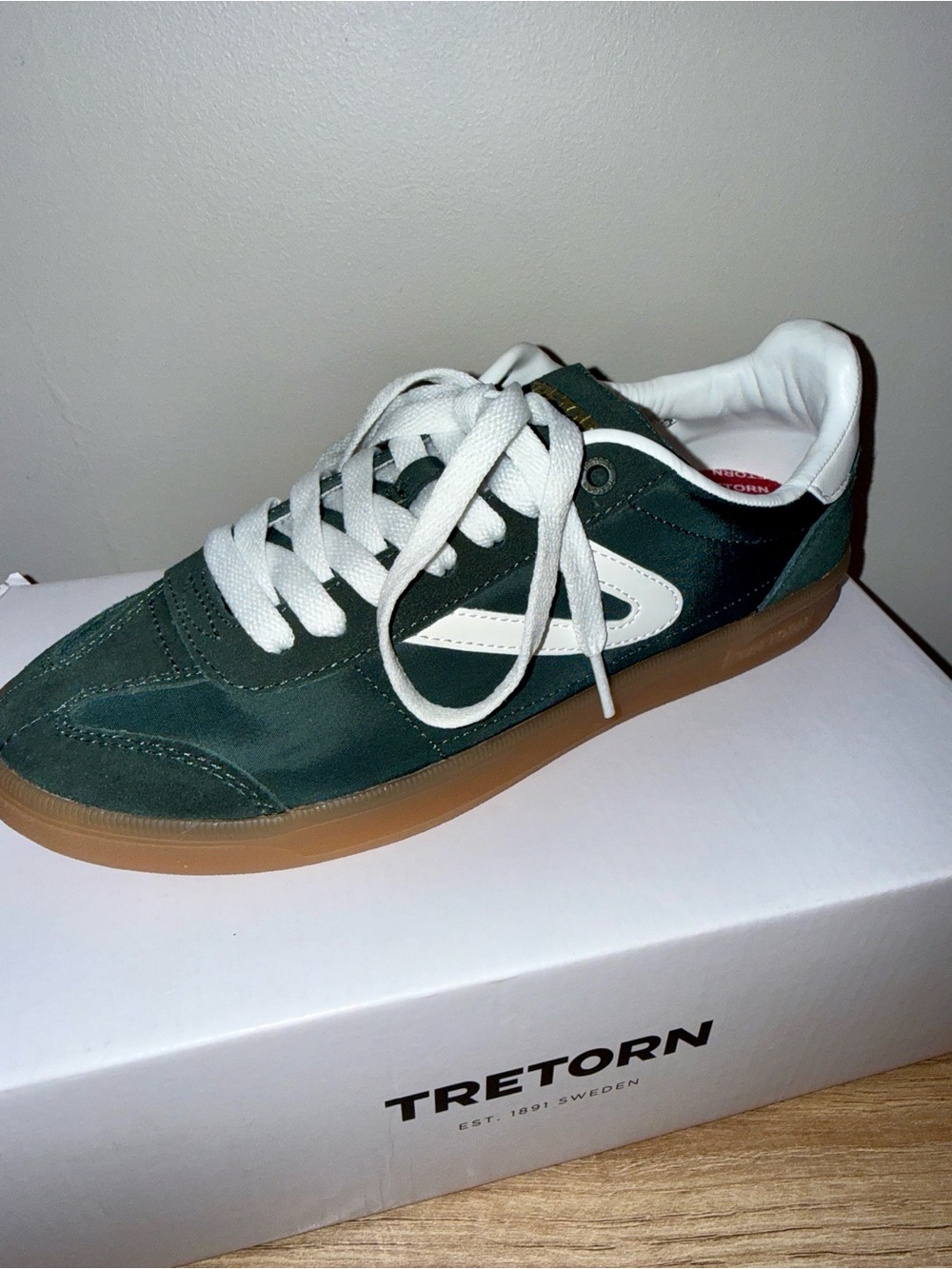 Tretorn Dark Green Skylar Low-Top Sneakers - Picture 6 of 11